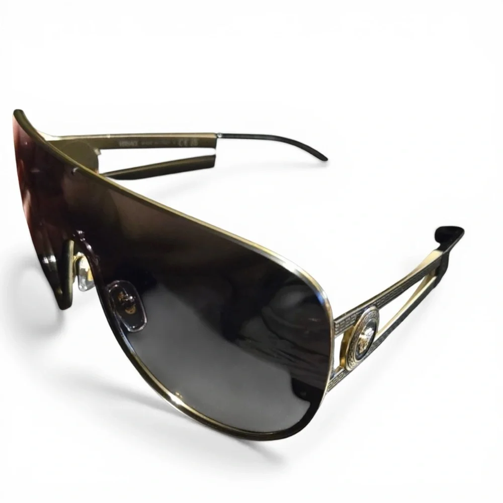 ✨💎VERSACE💎✨UNISEX GRADIENT SHEILD SUNNIES! EXCELLENT - Picture 4 of 5